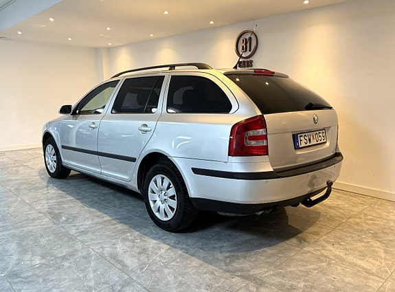 Skoda Octavia 3 of 5