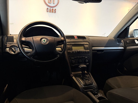 Skoda Octavia 11 of 17