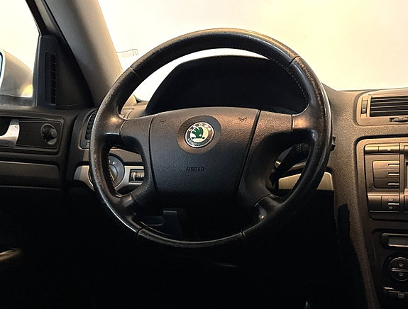 Skoda Octavia 14 of 17