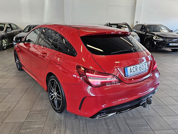 Mercedes-Benz CLA220 d 2 of 5