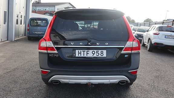 Volvo XC70 9 of 18