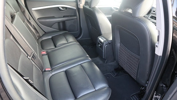 Volvo XC70 11 of 18