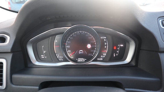 Volvo XC70 4 of 18
