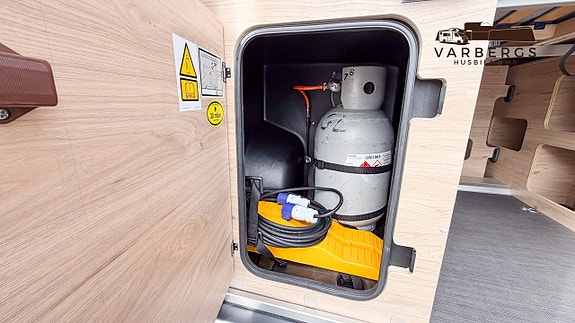 Dethleffs Globetrail 600 DS *Pop up *Automat 8-stegad *Fr. 3,70% ränta *4 färdplatser *4 sovplatser 16 of 20