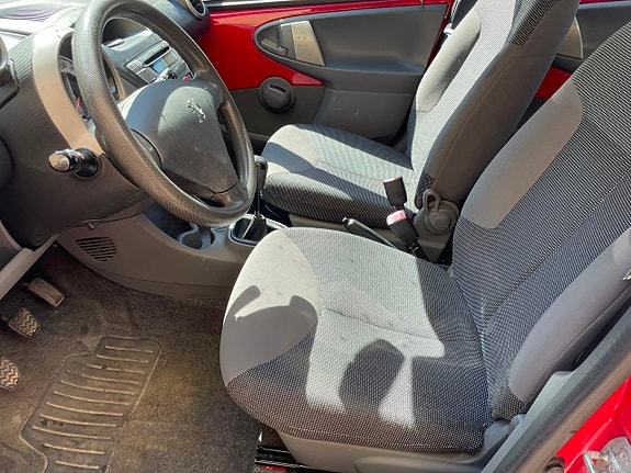 Peugeot 107 8 of 9