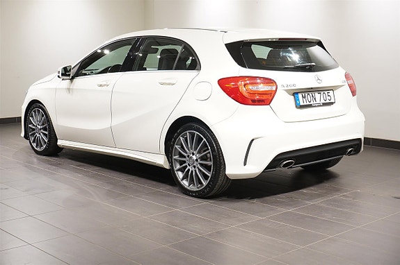 Mercedes-Benz A200 3 of 5