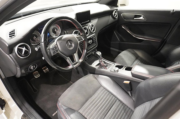 Mercedes-Benz A200 4 of 5