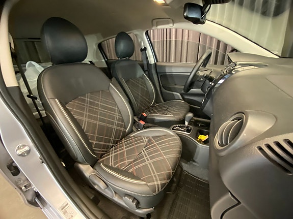 Mitsubishi Space Star 8 of 30