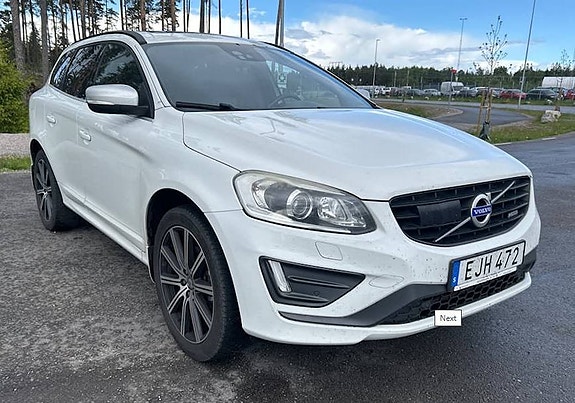 Volvo XC60 2 of 10