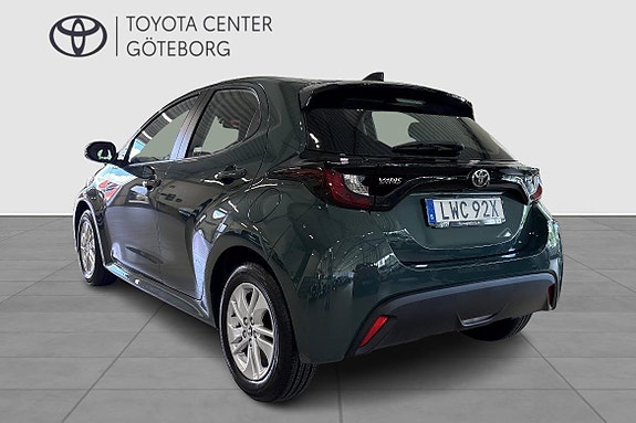 Toyota Yaris 3 of 5