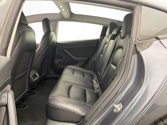 Tesla Model 3 23 of 30