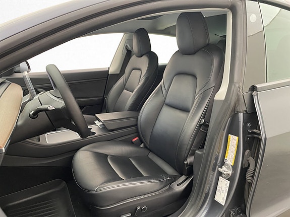 Tesla Model 3 11 of 30