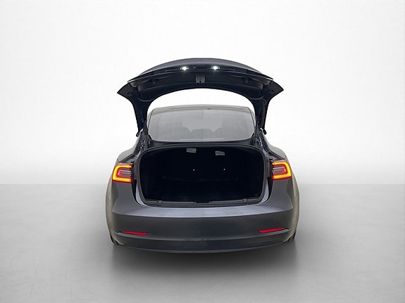 Tesla Model 3 8 of 30