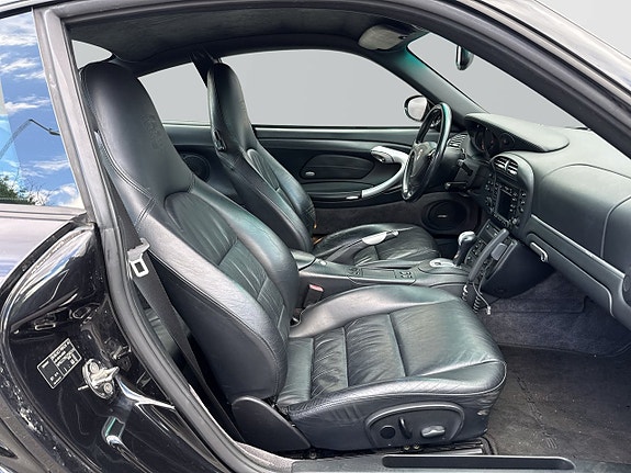 Porsche 911 Turbo 9 of 19