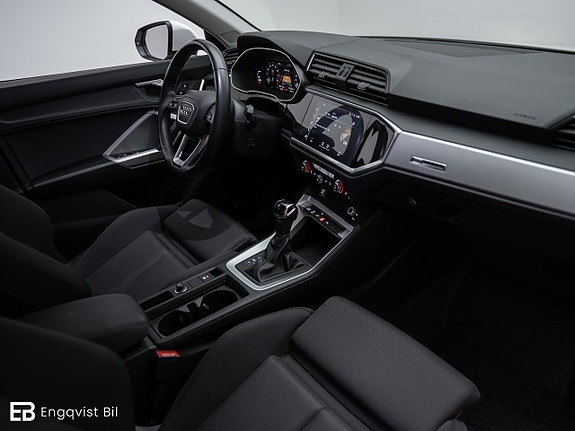 Audi Q3 27 of 30