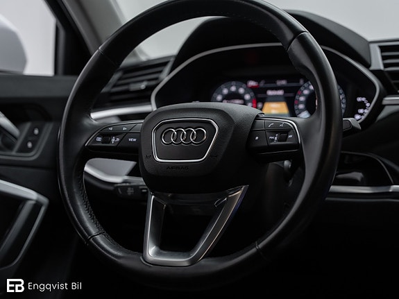 Audi Q3 17 of 30