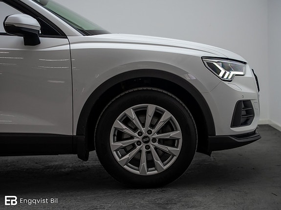 Audi Q3 11 of 30