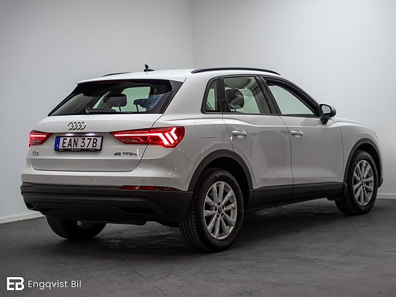 Audi Q3 7 of 30