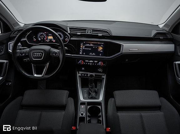 Audi Q3 15 of 30