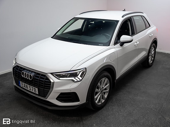 Audi Q3 6 of 30