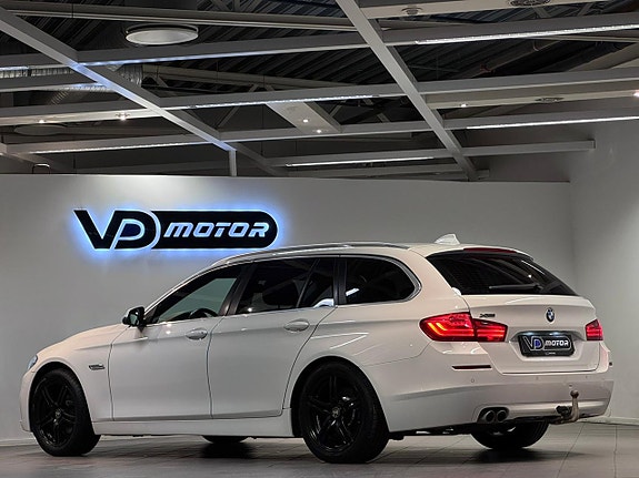 BMW 520d 3 of 5