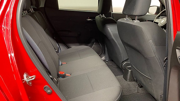 Suzuki Swift 16 of 19