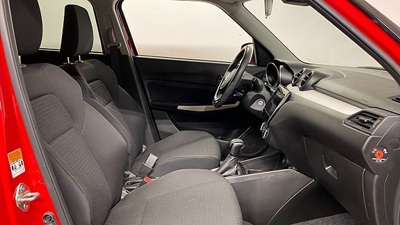 Suzuki Swift 14 of 19