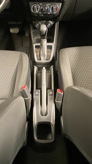 Suzuki Swift 13 of 19
