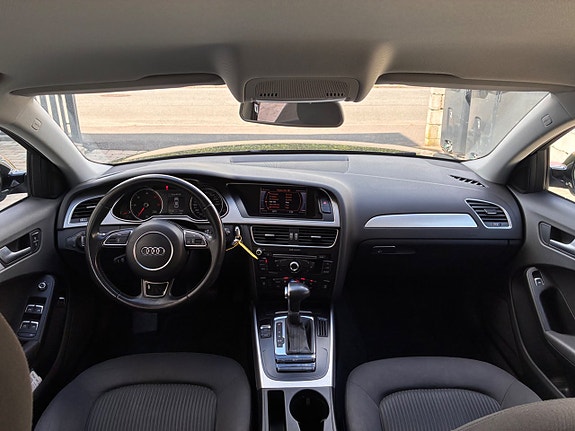 Audi A4 10 of 21
