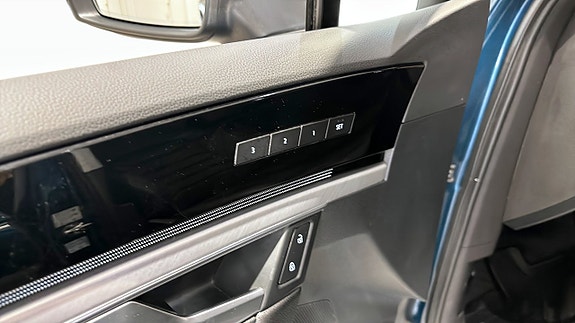 Volkswagen Touareg 13 of 15