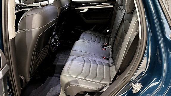 Volkswagen Touareg 11 of 15