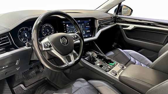 Volkswagen Touareg 7 of 15
