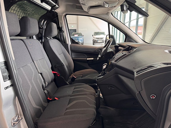 Ford Transit Connect 14 of 17