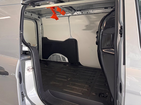 Ford Transit Connect 9 of 17