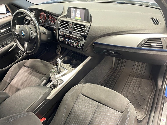 BMW 118i 12 of 13