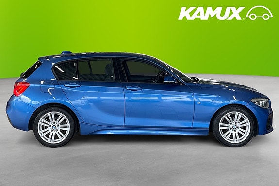 BMW 118i 2 of 5
