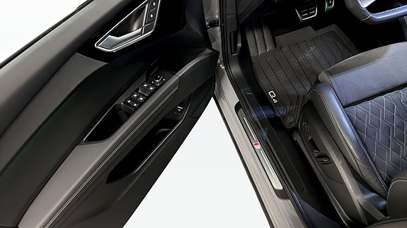 Audi Q4 e-tron 16 of 20