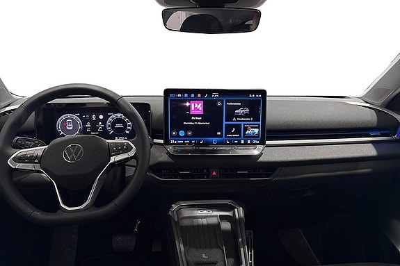 Volkswagen T-Roc 6 of 6