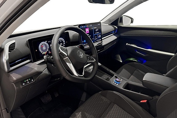 Volkswagen T-Roc 4 of 5