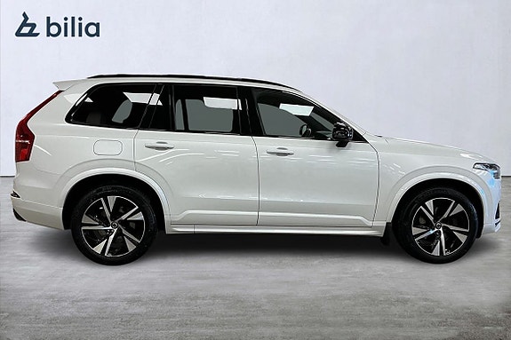 Volvo XC90 5 of 26