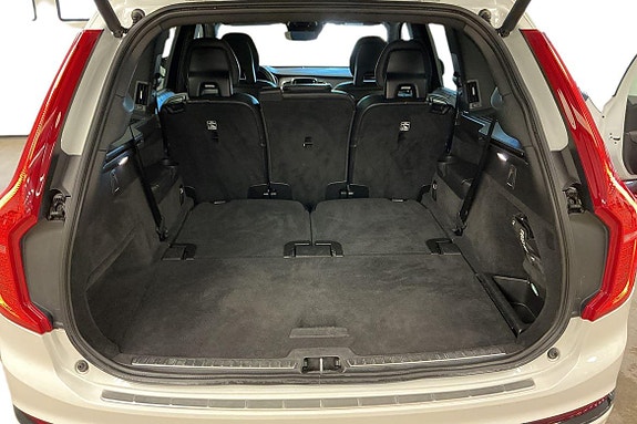 Volvo XC90 9 of 26