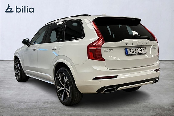 Volvo XC90 3 of 26