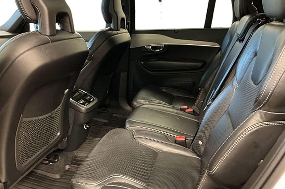 Volvo XC90 18 of 26