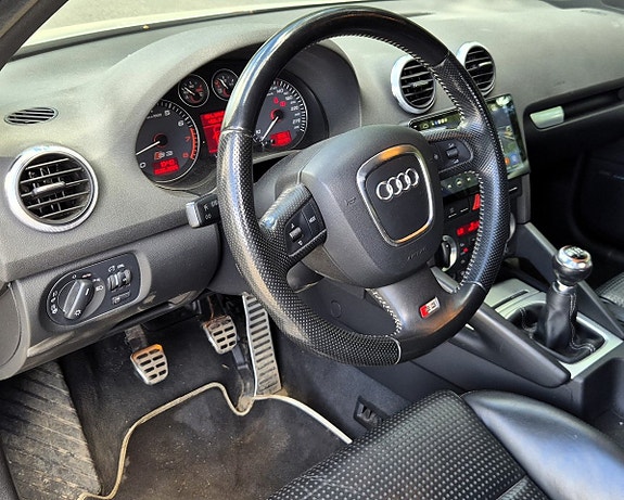 Audi S3 3 of 5
