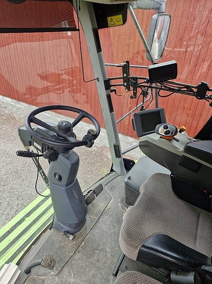 CLAAS Lexion 750 TT 4 of 5