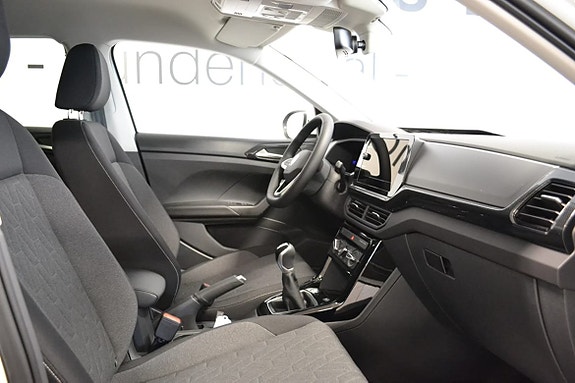 Volkswagen T-Cross 4 of 8