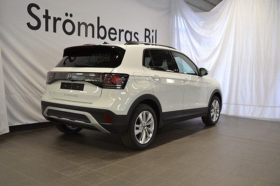 Volkswagen T-Cross 3 of 8