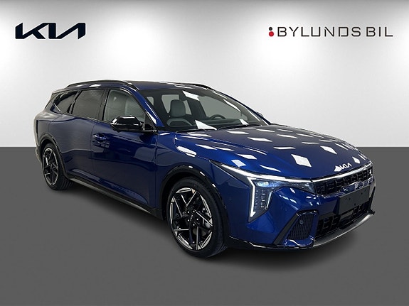 Kia K4 3 of 5