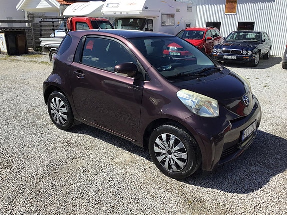 Toyota IQ 19 of 20