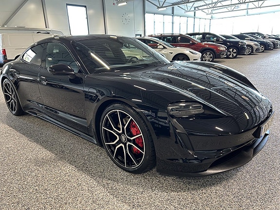 Porsche Taycan 4S 5 of 5